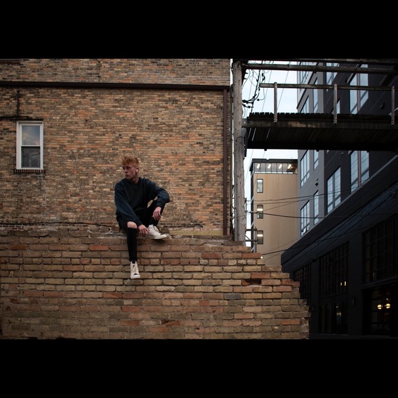 Meet your Posher, Evan - Picture 3 of 3